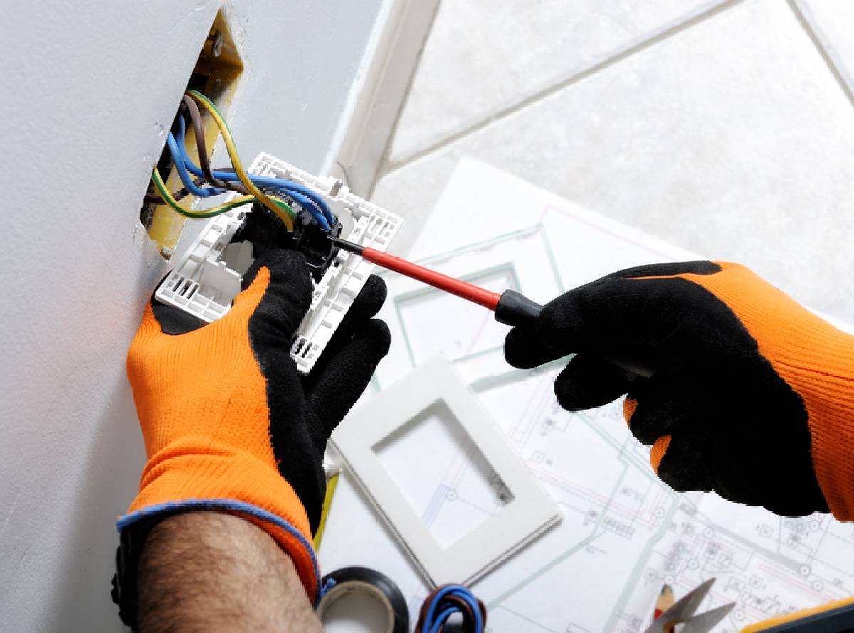 Electricians in County Fermanagh and Northern Ireland